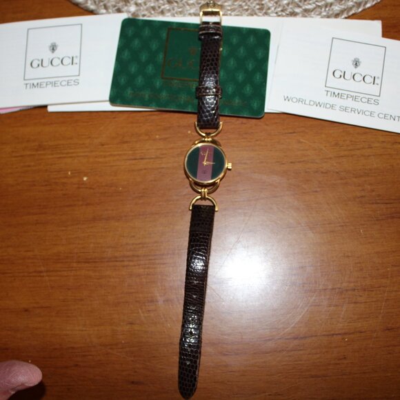Womens Gucci Watch 6000L Great shape! - Picture 1 of 14